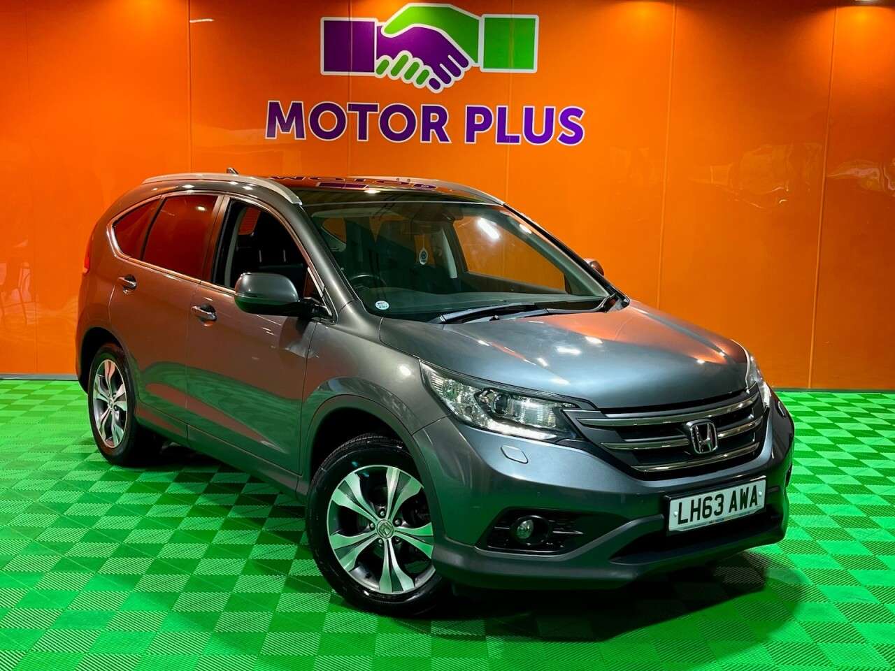 A 2013 HONDA CR-V 2.2 i-DTEC EX SUV 5dr Diesel Auto 4WD Euro 5 (150 ps) Visit Over 400 Cars I A 2013 HONDA CR-V 2.2 i-DTEC EX SUV 5dr Diesel Auto 4WD Euro 5 (150 ps) Visit Over 400 Cars I