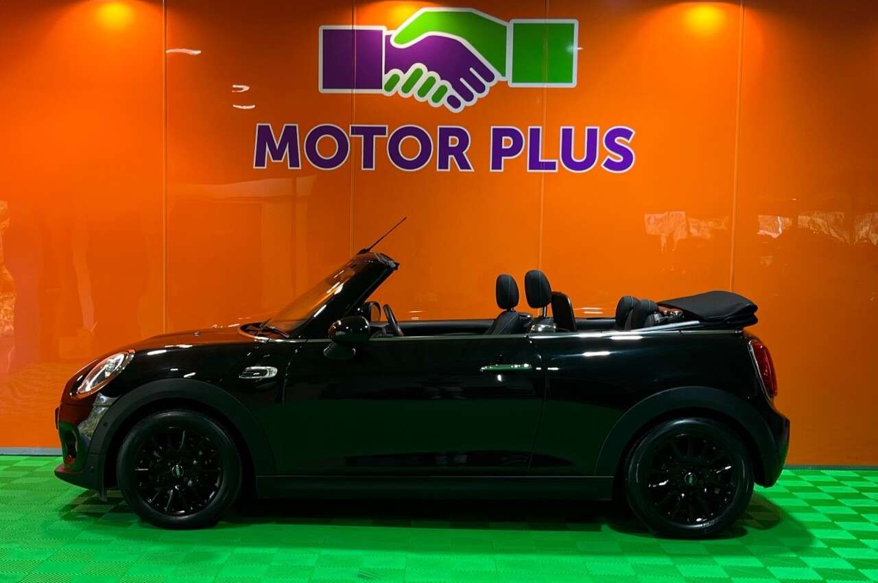A 2019 MINI CONVERTIBLE 1.5 Cooper Classic Convertible 2dr Petrol Manual Euro 6 (s/s) (136 ps) Visi A 2019 MINI CONVERTIBLE 1.5 Cooper Classic Convertible 2dr Petrol Manual Euro 6 (s/s) (136 ps) Visi
