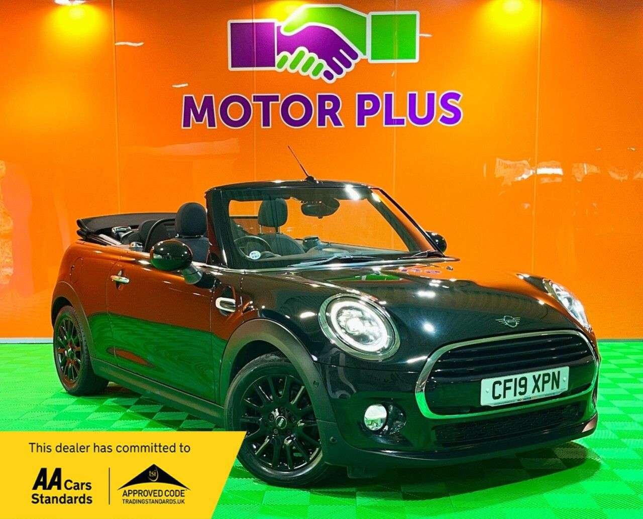 A 2019 MINI CONVERTIBLE 1.5 Cooper Classic Convertible 2dr Petrol Manual Euro 6 (s/s) (136 ps) Visi A 2019 MINI CONVERTIBLE 1.5 Cooper Classic Convertible 2dr Petrol Manual Euro 6 (s/s) (136 ps) Visi