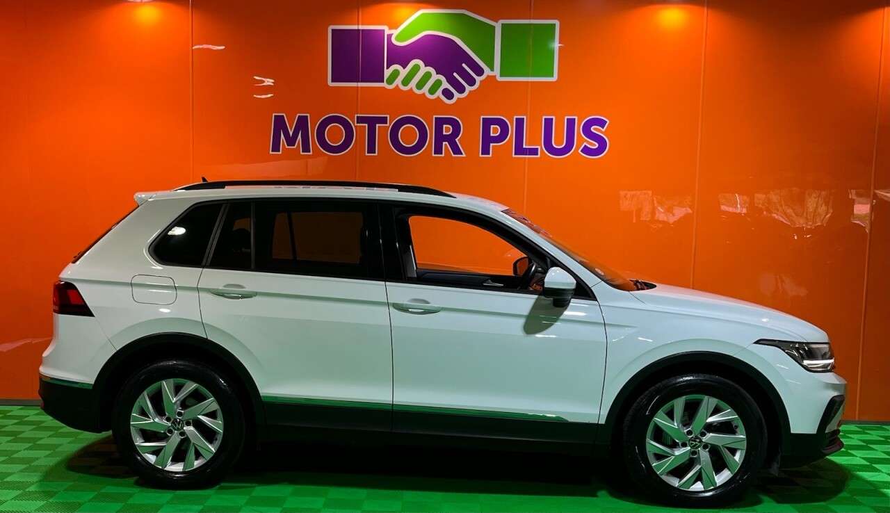 A 2022 VOLKSWAGEN TIGUAN 2.0 TDI Life SUV 5dr Diesel Manual Euro 6 (s/s) (150 ps) Visit Over 400 Car A 2022 VOLKSWAGEN TIGUAN 2.0 TDI Life SUV 5dr Diesel Manual Euro 6 (s/s) (150 ps) Visit Over 400 Car