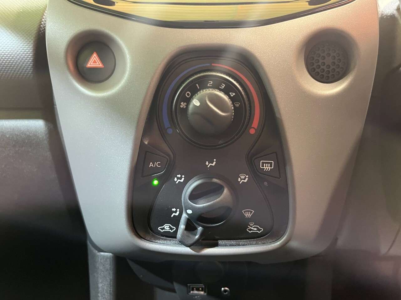 2018 PEUGEOT 108 2018 PEUGEOT 108