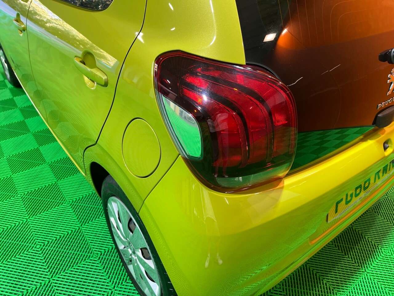 2018 PEUGEOT 108 2018 PEUGEOT 108