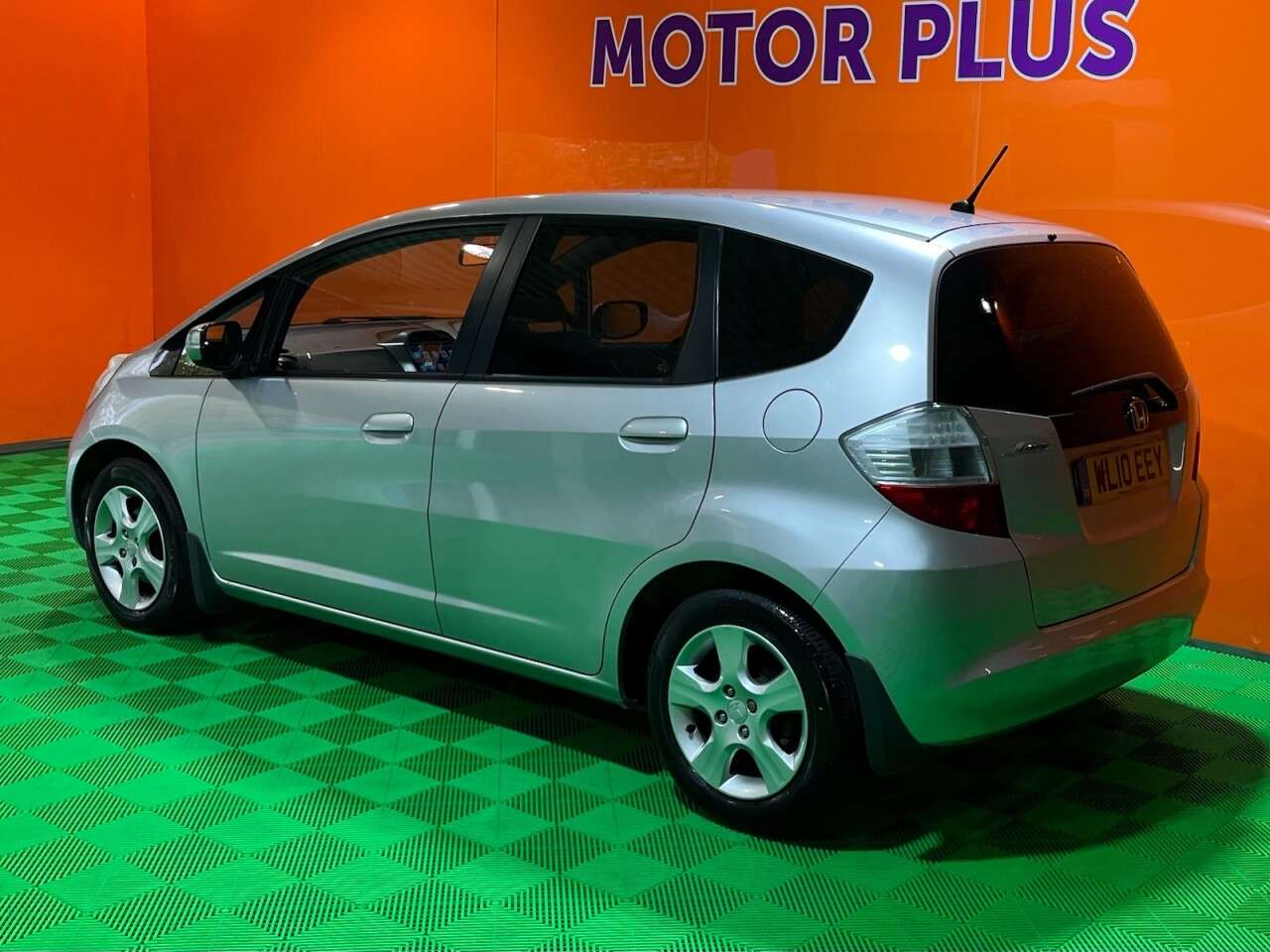 A 2010 HONDA JAZZ 1.4 i-VTEC ES Hatchback 5dr Petrol i SHIFT Euro 4 (100 ps) Visit Over 400 C A 2010 HONDA JAZZ 1.4 i-VTEC ES Hatchback 5dr Petrol i SHIFT Euro 4 (100 ps) Visit Over 400 C