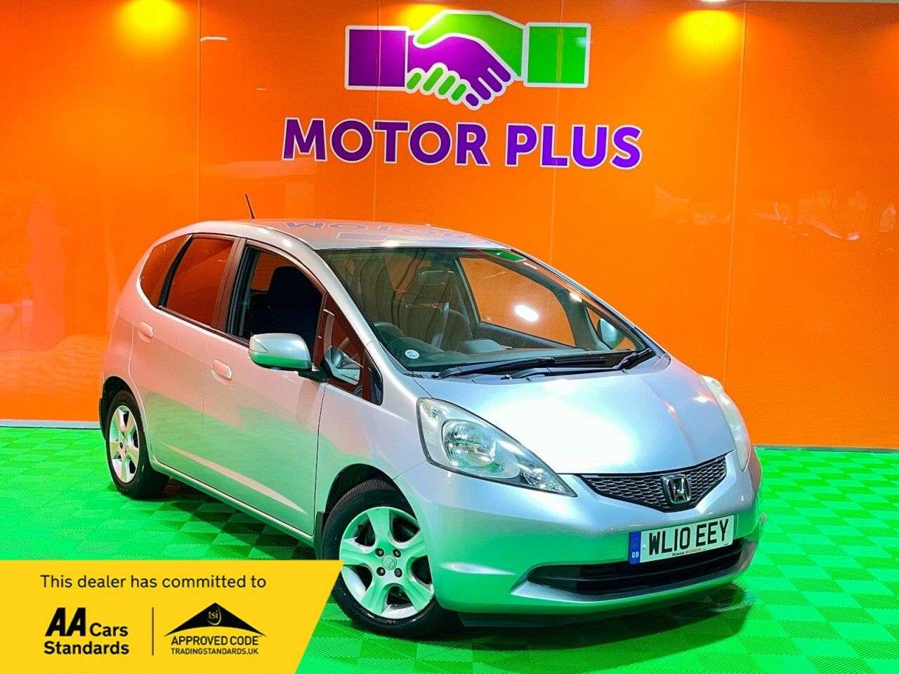A 2010 HONDA JAZZ 1.4 i-VTEC ES Hatchback 5dr Petrol i SHIFT Euro 4 (100 ps) Visit Over 400 C A 2010 HONDA JAZZ 1.4 i-VTEC ES Hatchback 5dr Petrol i SHIFT Euro 4 (100 ps) Visit Over 400 C