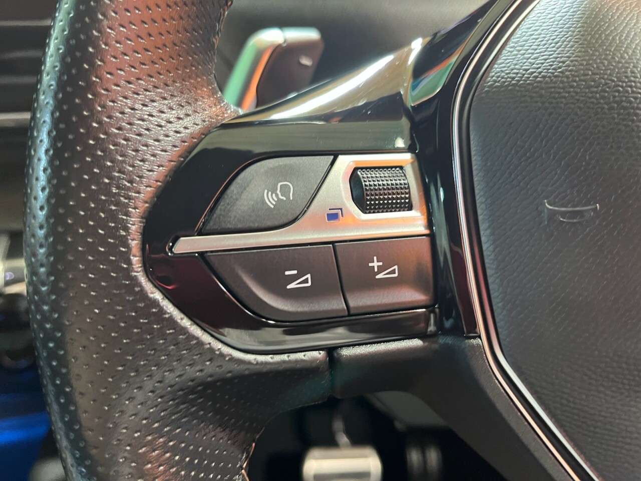 2021 PEUGEOT 3008 2021 PEUGEOT 3008