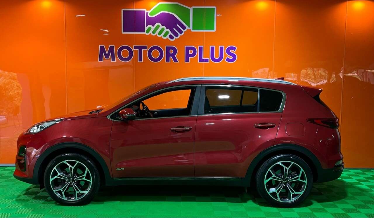 A 2019 KIA SPORTAGE 2.0 CRDi EcoDynamics+ GT-Line SUV 5dr Diesel Manual AWD Euro 6 (s/s) (182 b A 2019 KIA SPORTAGE 2.0 CRDi EcoDynamics+ GT-Line SUV 5dr Diesel Manual AWD Euro 6 (s/s) (182 b