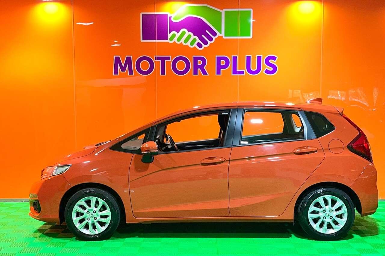 A 2018 HONDA JAZZ 1.3 i-VTEC SE Navi Hatchback 5dr Petrol Manual Euro 6 (s/s) (102 ps) Visit A 2018 HONDA JAZZ 1.3 i-VTEC SE Navi Hatchback 5dr Petrol Manual Euro 6 (s/s) (102 ps) Visit
