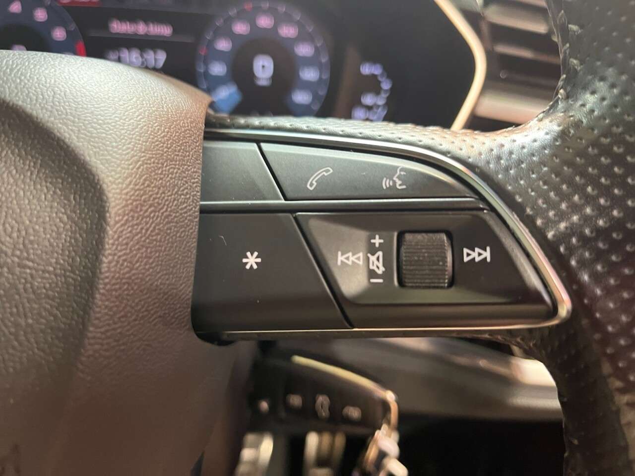 2020 AUDI Q3 2020 AUDI Q3