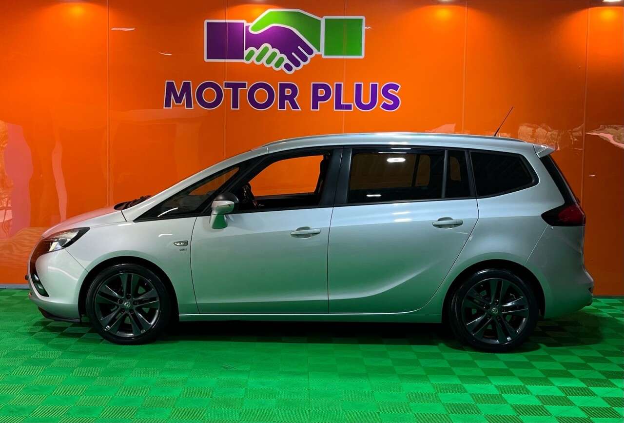 A 2015 VAUXHALL ZAFIRA TOURER 2.0 CDTi SRi MPV 5dr Diesel Auto Euro 6 (170 ps) Visit Over 400 Cars In Sto A 2015 VAUXHALL ZAFIRA TOURER 2.0 CDTi SRi MPV 5dr Diesel Auto Euro 6 (170 ps) Visit Over 400 Cars In Sto