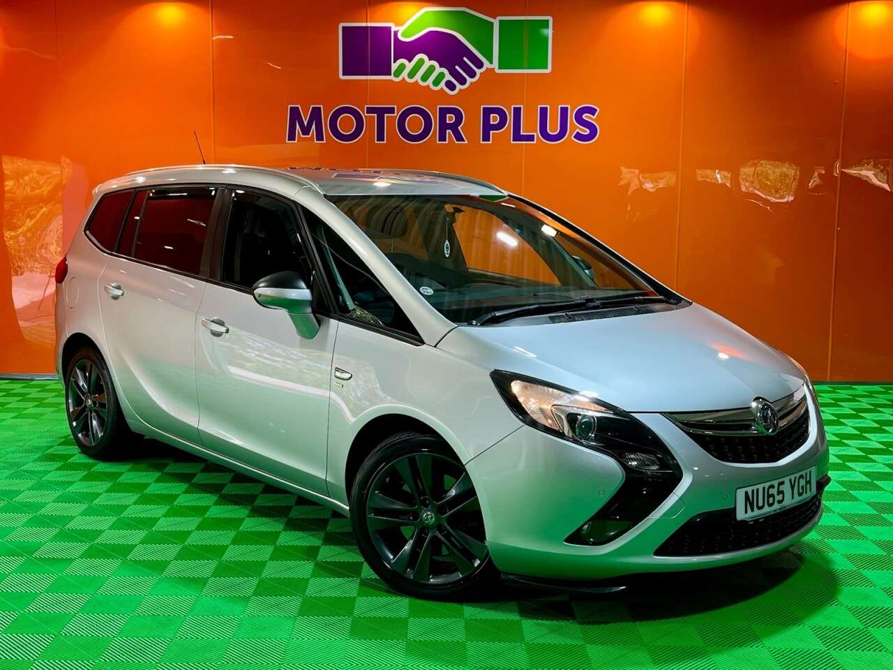 A 2015 VAUXHALL ZAFIRA TOURER 2.0 CDTi SRi MPV 5dr Diesel Auto Euro 6 (170 ps) Visit Over 400 Cars In Sto A 2015 VAUXHALL ZAFIRA TOURER 2.0 CDTi SRi MPV 5dr Diesel Auto Euro 6 (170 ps) Visit Over 400 Cars In Sto