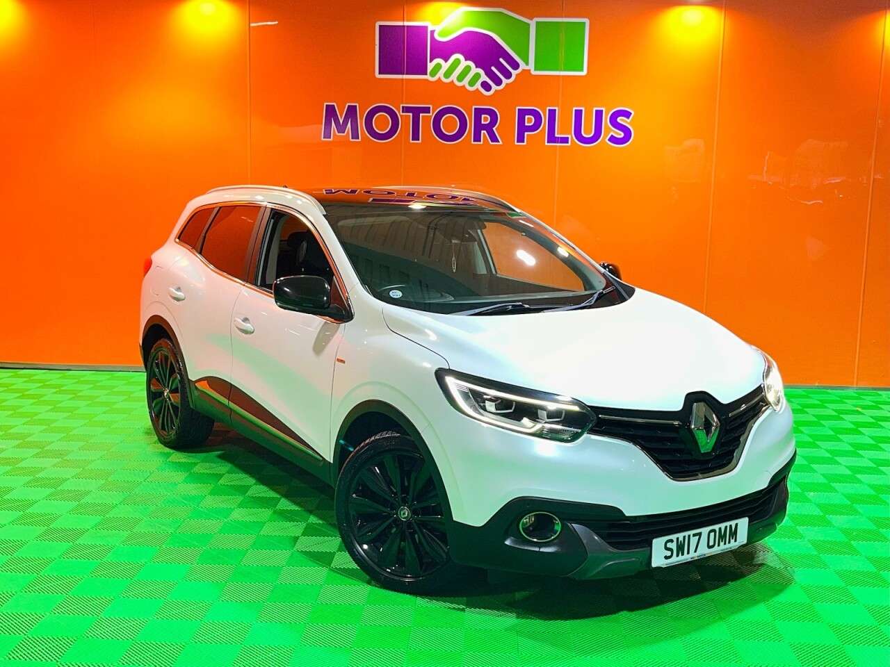 A 2017 RENAULT KADJAR 1.5 dCi Signature Nav SUV 5dr Diesel EDC Euro 6 (s/s) (110 ps) Visit Over 4 A 2017 RENAULT KADJAR 1.5 dCi Signature Nav SUV 5dr Diesel EDC Euro 6 (s/s) (110 ps) Visit Over 4