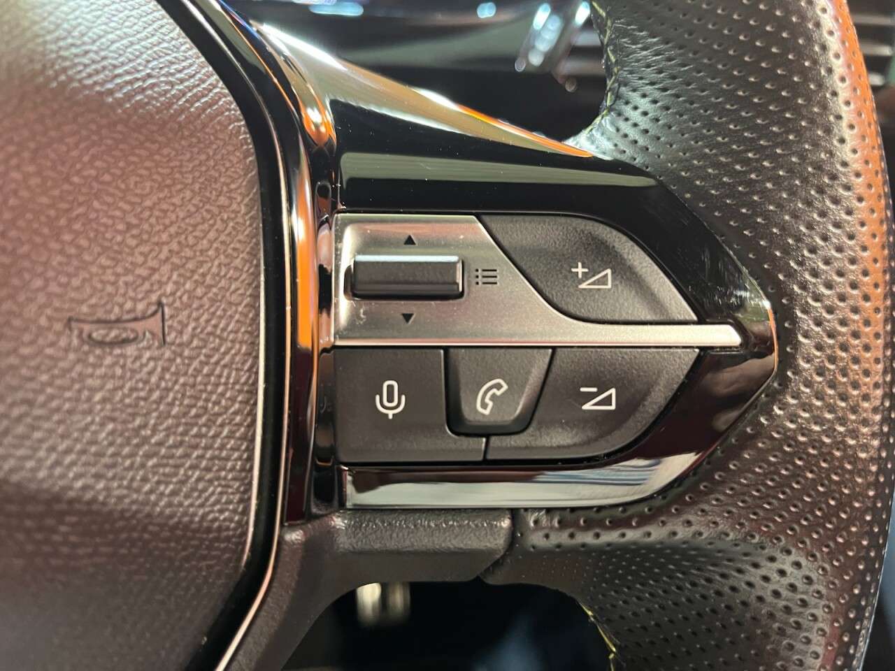 2023 PEUGEOT 308 SW 2023 PEUGEOT 308 SW