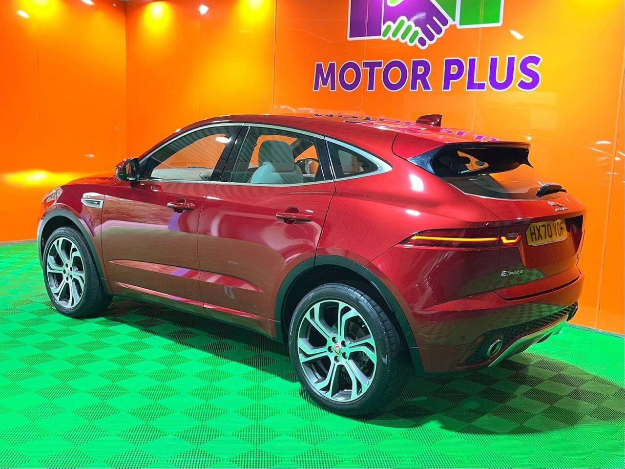 A 2020 JAGUAR E-PACE 2.0 D180 R-Dynamic SE SUV 5dr Diesel Auto AWD Euro 6 (s/s) (180 ps) Visit O A 2020 JAGUAR E-PACE 2.0 D180 R-Dynamic SE SUV 5dr Diesel Auto AWD Euro 6 (s/s) (180 ps) Visit O