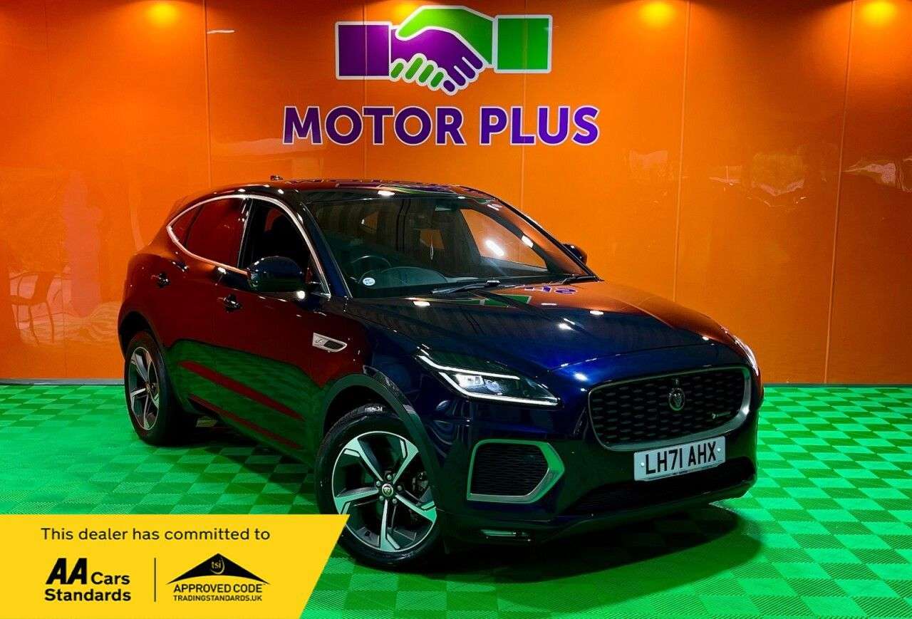 A 2021 JAGUAR E-PACE 2.0 D204 MHEV R-Dynamic SE SUV 5dr Diesel Auto AWD Euro 6 (s/s) (204 ps) Vi A 2021 JAGUAR E-PACE 2.0 D204 MHEV R-Dynamic SE SUV 5dr Diesel Auto AWD Euro 6 (s/s) (204 ps) Vi