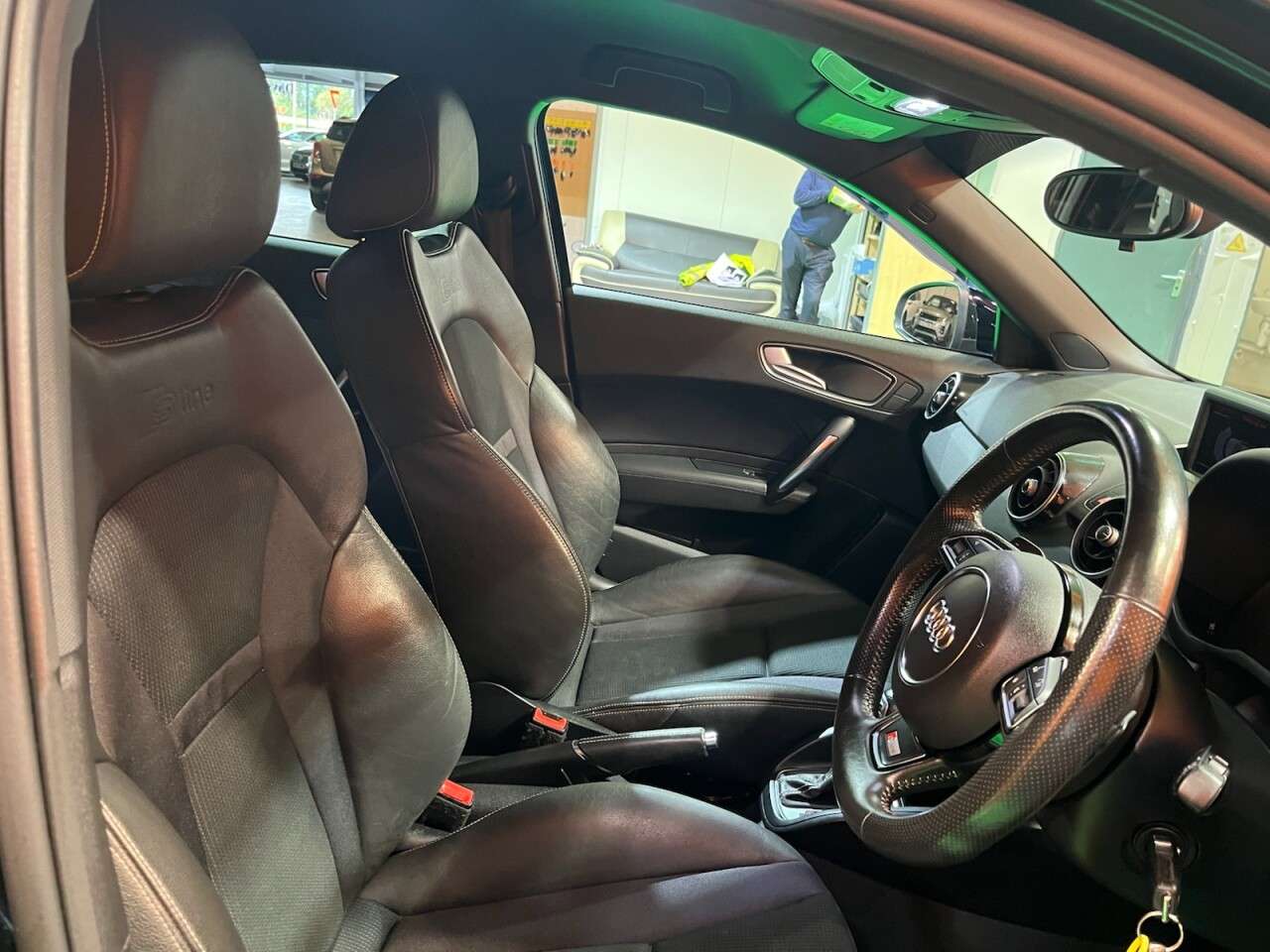 2016 AUDI A1 2016 AUDI A1