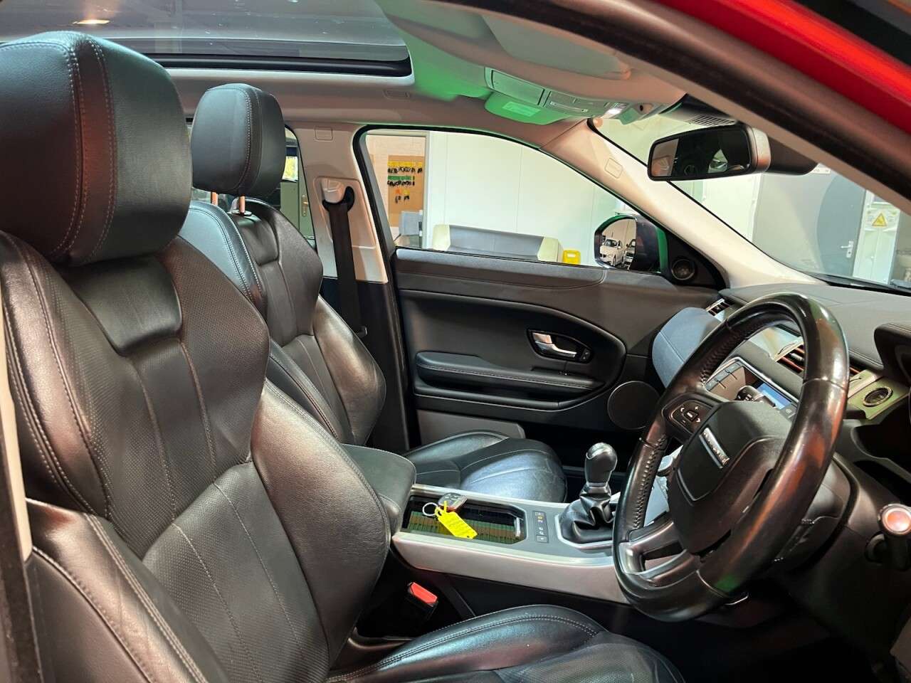 A 2016 LAND ROVER RANGE ROVER EVOQUE 2.0 TD4 SE Tech SUV 5dr Diesel Manual 4WD Euro 6 (s/s) (180 ps) Visit Over A 2016 LAND ROVER RANGE ROVER EVOQUE 2.0 TD4 SE Tech SUV 5dr Diesel Manual 4WD Euro 6 (s/s) (180 ps) Visit Over