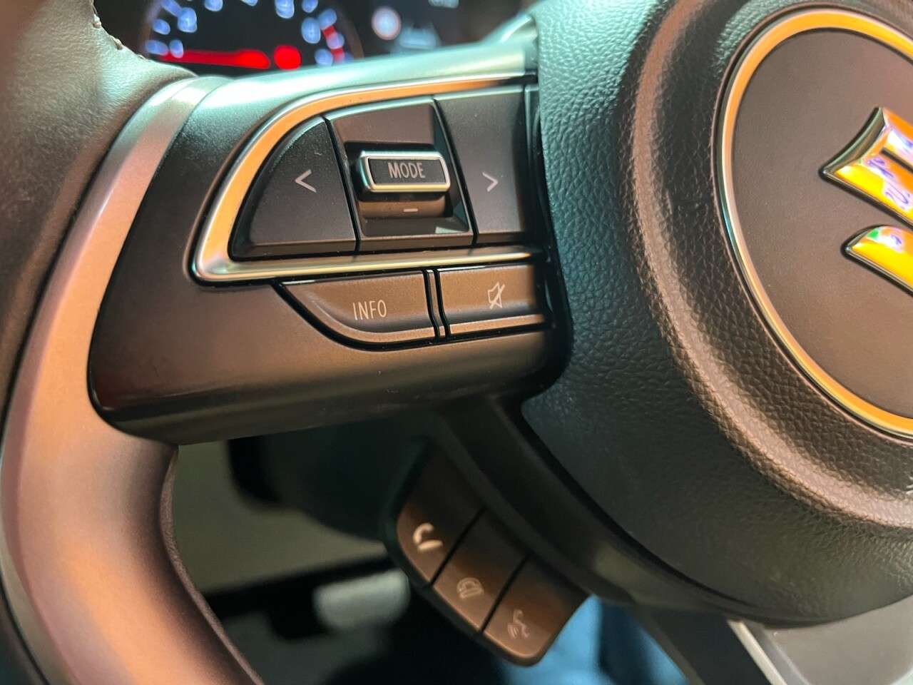 2024 SUZUKI SWIFT 2024 SUZUKI SWIFT