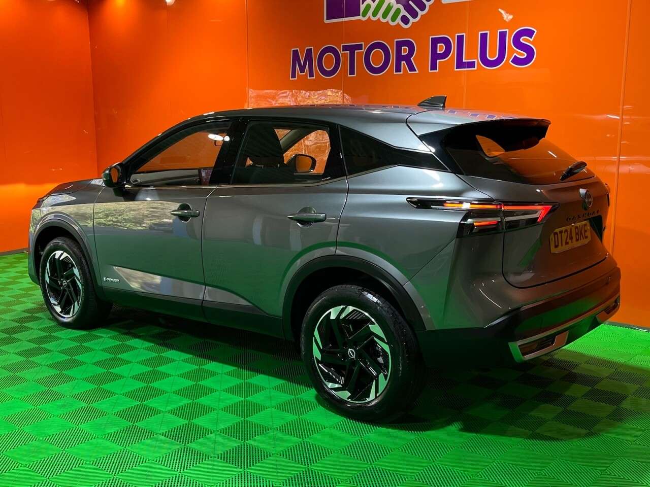 A 2024 NISSAN QASHQAI 1.5 h e-POWER Acenta Premium SUV 5dr Petrol Hybrid Auto Euro 6 (s/s) (190 p A 2024 NISSAN QASHQAI 1.5 h e-POWER Acenta Premium SUV 5dr Petrol Hybrid Auto Euro 6 (s/s) (190 p