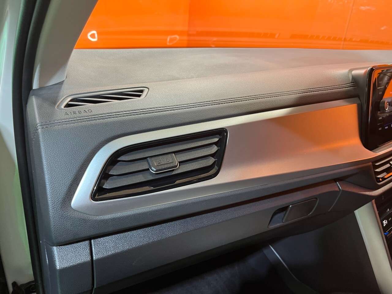 2024 VOLKSWAGEN T-ROC 2024 VOLKSWAGEN T-ROC