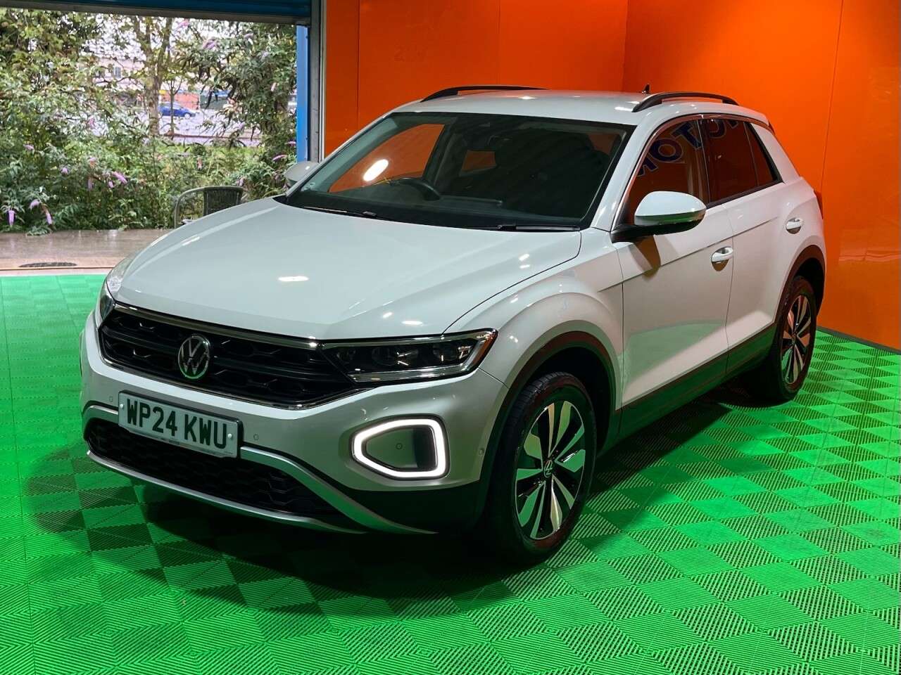 2024 VOLKSWAGEN T-ROC 2024 VOLKSWAGEN T-ROC