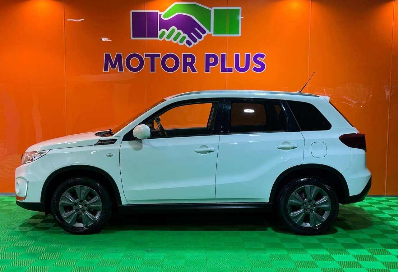 A 2019 SUZUKI VITARA 1.4 Boosterjet SZ-T SUV 5dr Petrol Manual Euro 6 (s/s) (140 ps) Visit Over A 2019 SUZUKI VITARA 1.4 Boosterjet SZ-T SUV 5dr Petrol Manual Euro 6 (s/s) (140 ps) Visit Over