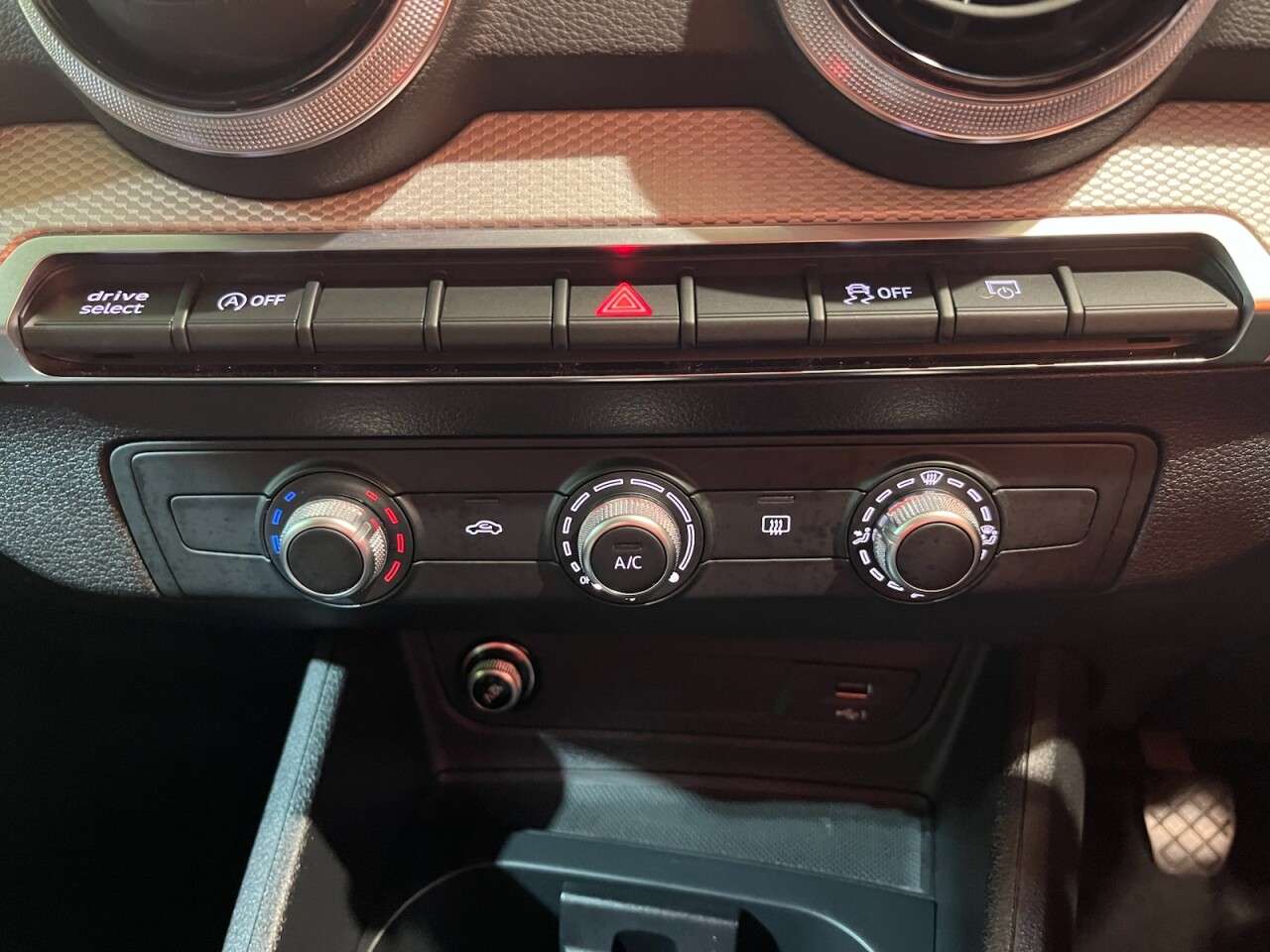 2023 AUDI Q2 2023 AUDI Q2
