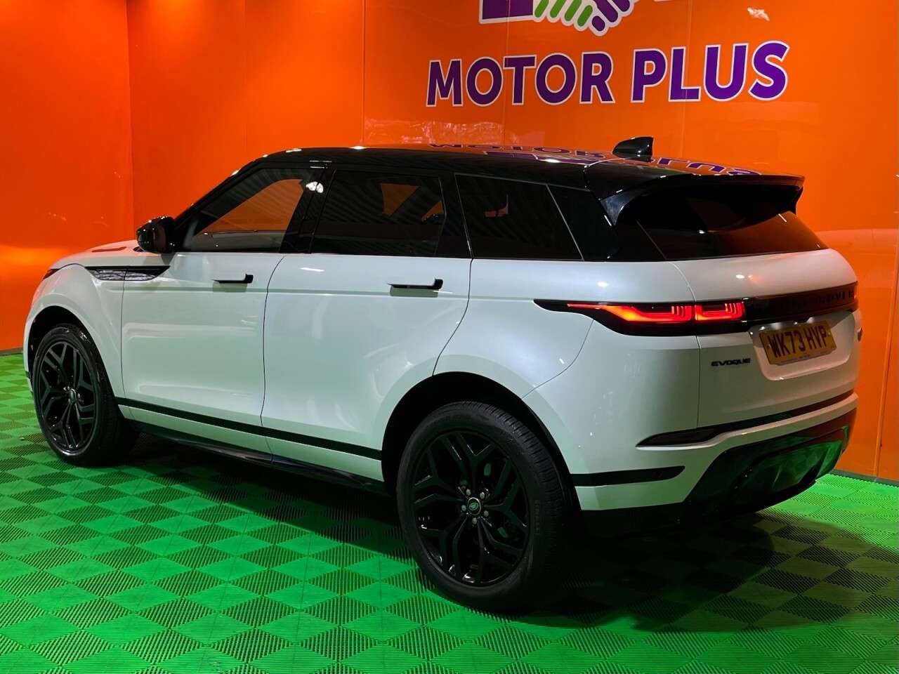 A 2023 LAND ROVER RANGE ROVER EVOQUE 2.0 D200 MHEV Edition SUV 5dr Diesel Auto 4WD Euro 6 (s/s) (204 ps) Visit O A 2023 LAND ROVER RANGE ROVER EVOQUE 2.0 D200 MHEV Edition SUV 5dr Diesel Auto 4WD Euro 6 (s/s) (204 ps) Visit O
