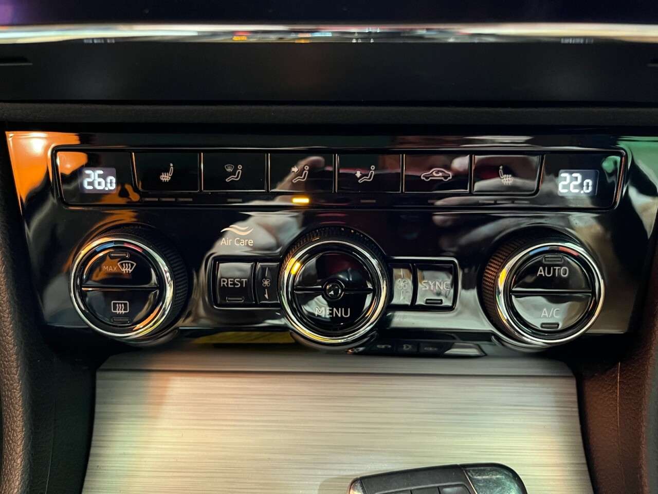 2020 SKODA SUPERB 2020 SKODA SUPERB