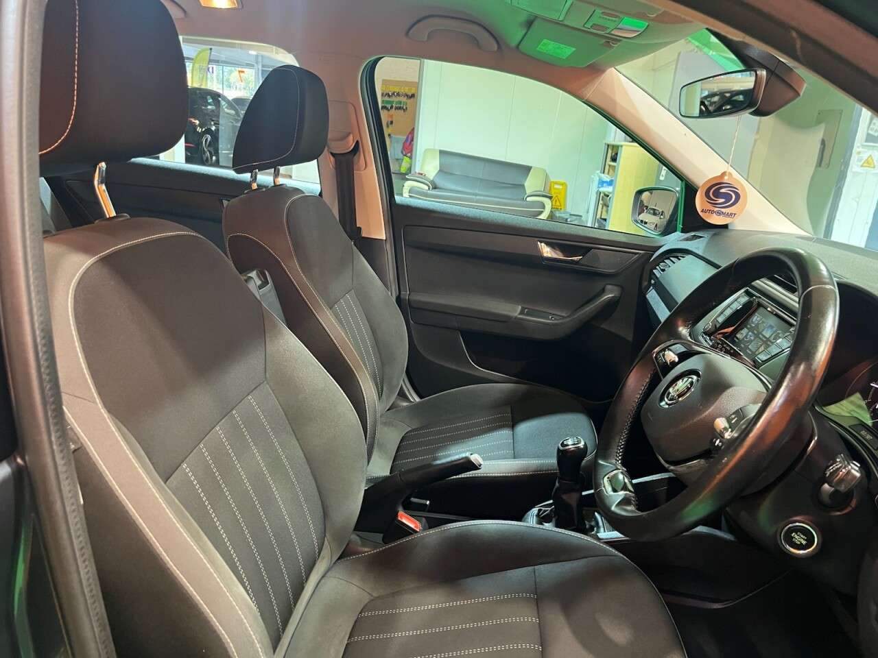A 2021 SKODA FABIA 1.0 TSI SE L Hatchback 5dr Petrol Manual Euro 6 (s/s) (95 ps) Visit Over 40 A 2021 SKODA FABIA 1.0 TSI SE L Hatchback 5dr Petrol Manual Euro 6 (s/s) (95 ps) Visit Over 40