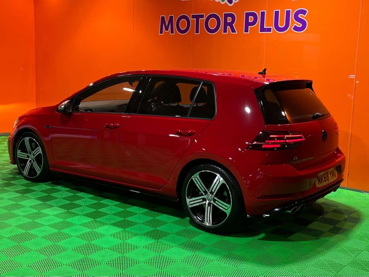 A 2018 VOLKSWAGEN GOLF 2.0 TSI R Hatchback 5dr Petrol Manual 4Motion Euro 6 (s/s) (310 ps) Visit O A 2018 VOLKSWAGEN GOLF 2.0 TSI R Hatchback 5dr Petrol Manual 4Motion Euro 6 (s/s) (310 ps) Visit O