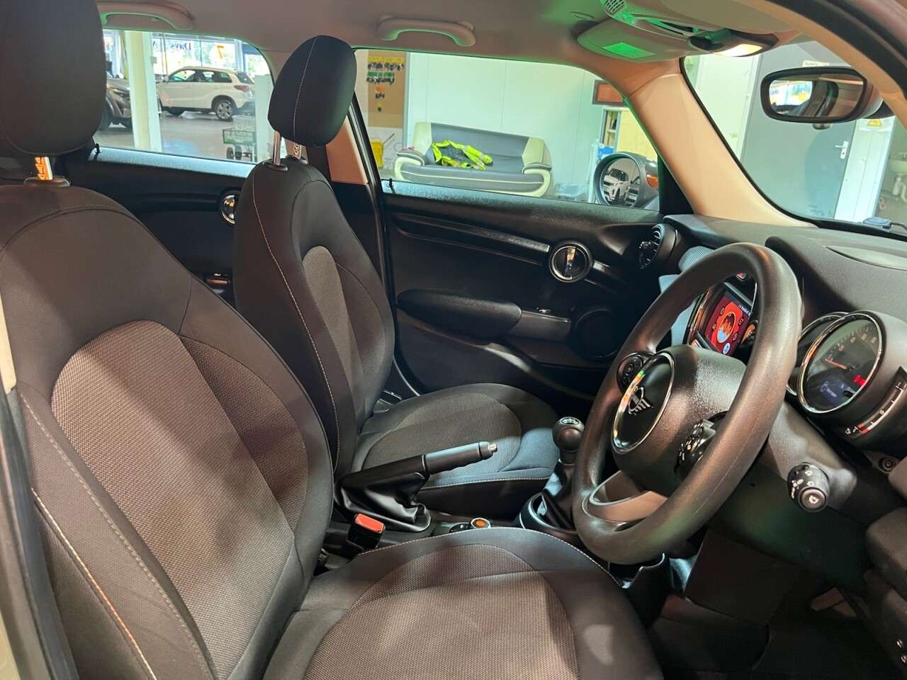 2018 MINI HATCH 2018 MINI HATCH