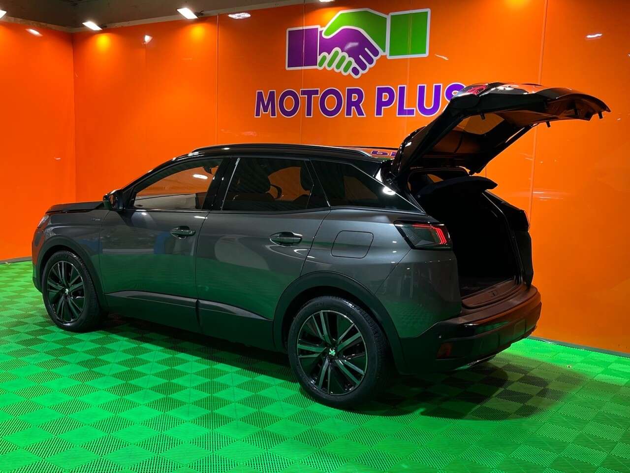 2023 PEUGEOT 3008 2023 PEUGEOT 3008