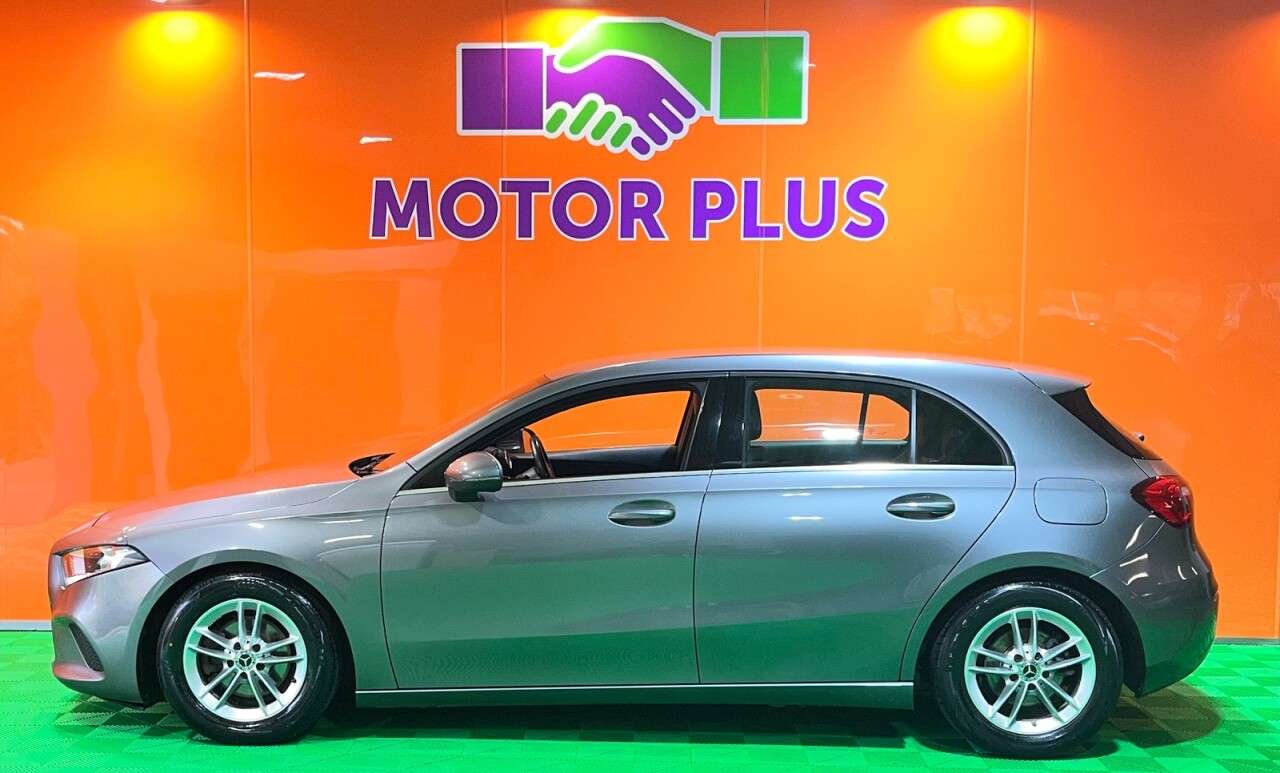 A 2019 MERCEDES-BENZ A CLASS 1.3 A180 SE Hatchback 5dr Petrol Manual Euro 6 (s/s) (136 ps) Visit Over 40 A 2019 MERCEDES-BENZ A CLASS 1.3 A180 SE Hatchback 5dr Petrol Manual Euro 6 (s/s) (136 ps) Visit Over 40