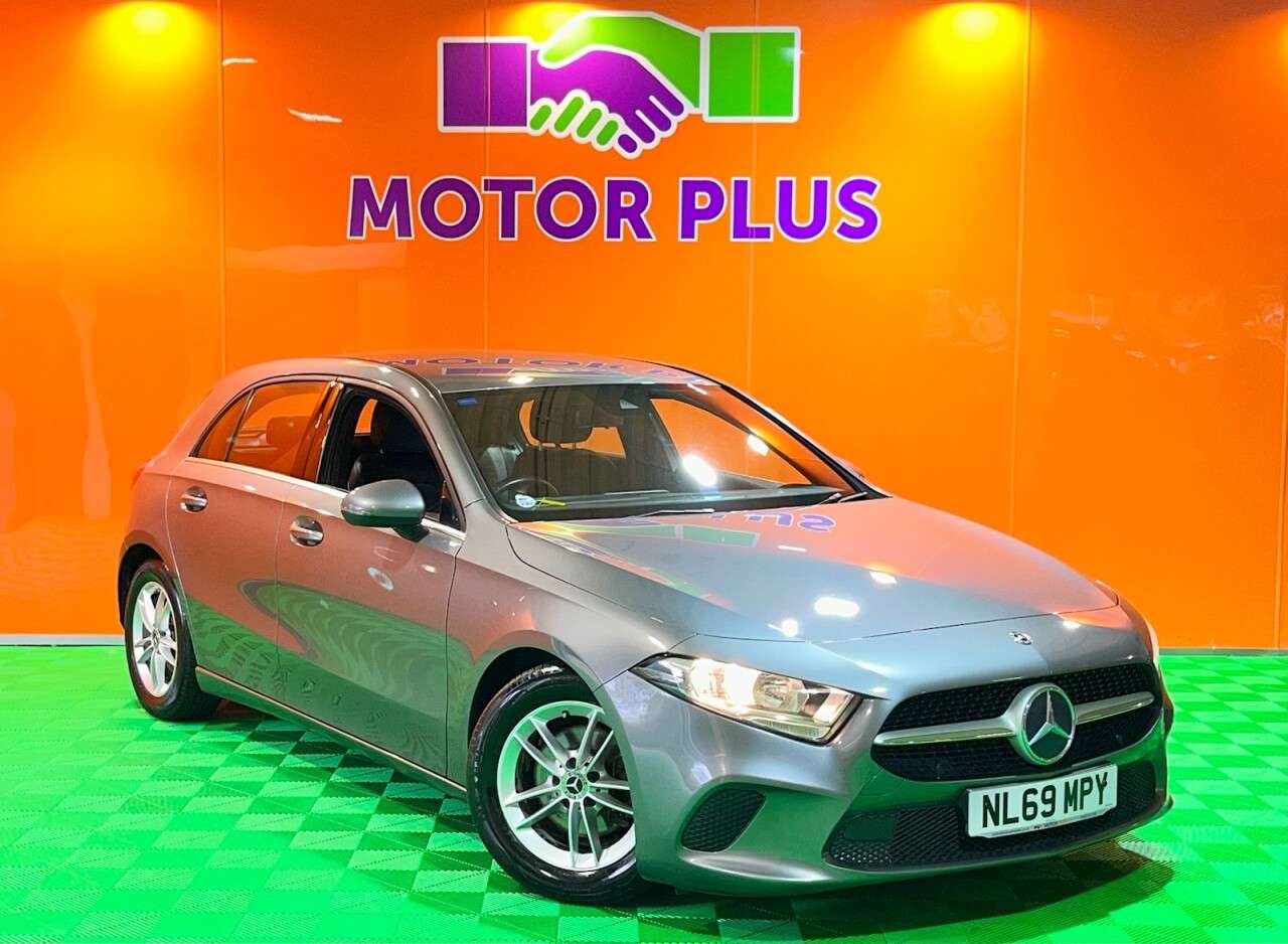 A 2019 MERCEDES-BENZ A CLASS 1.3 A180 SE Hatchback 5dr Petrol Manual Euro 6 (s/s) (136 ps) Visit Over 40 A 2019 MERCEDES-BENZ A CLASS 1.3 A180 SE Hatchback 5dr Petrol Manual Euro 6 (s/s) (136 ps) Visit Over 40
