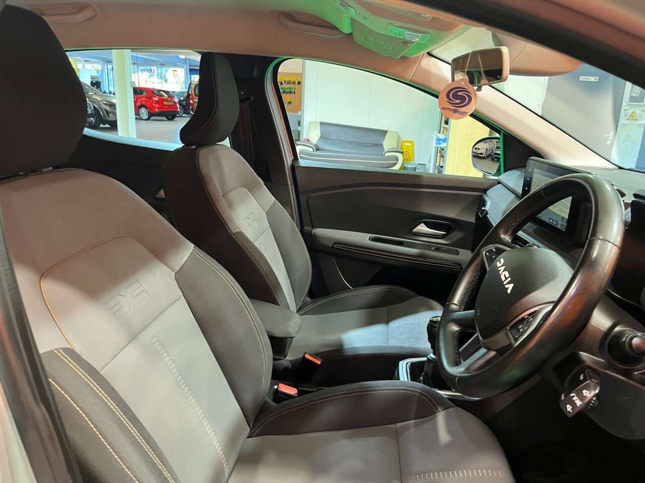 A 2024 DACIA SANDERO STEPWAY 1.0 TCe EXTREME Hatchback 5dr Petrol Manual Euro 6 (s/s) (90 ps) Visit Over A 2024 DACIA SANDERO STEPWAY 1.0 TCe EXTREME Hatchback 5dr Petrol Manual Euro 6 (s/s) (90 ps) Visit Over