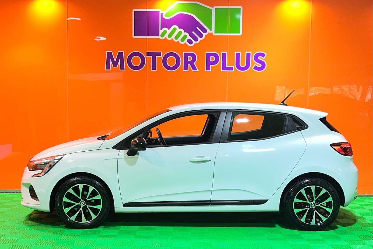A 2022 RENAULT CLIO 1.0 TCe Evolution Hatchback 5dr Petrol Manual Euro 6 (s/s) (90 ps) Visit Ov A 2022 RENAULT CLIO 1.0 TCe Evolution Hatchback 5dr Petrol Manual Euro 6 (s/s) (90 ps) Visit Ov