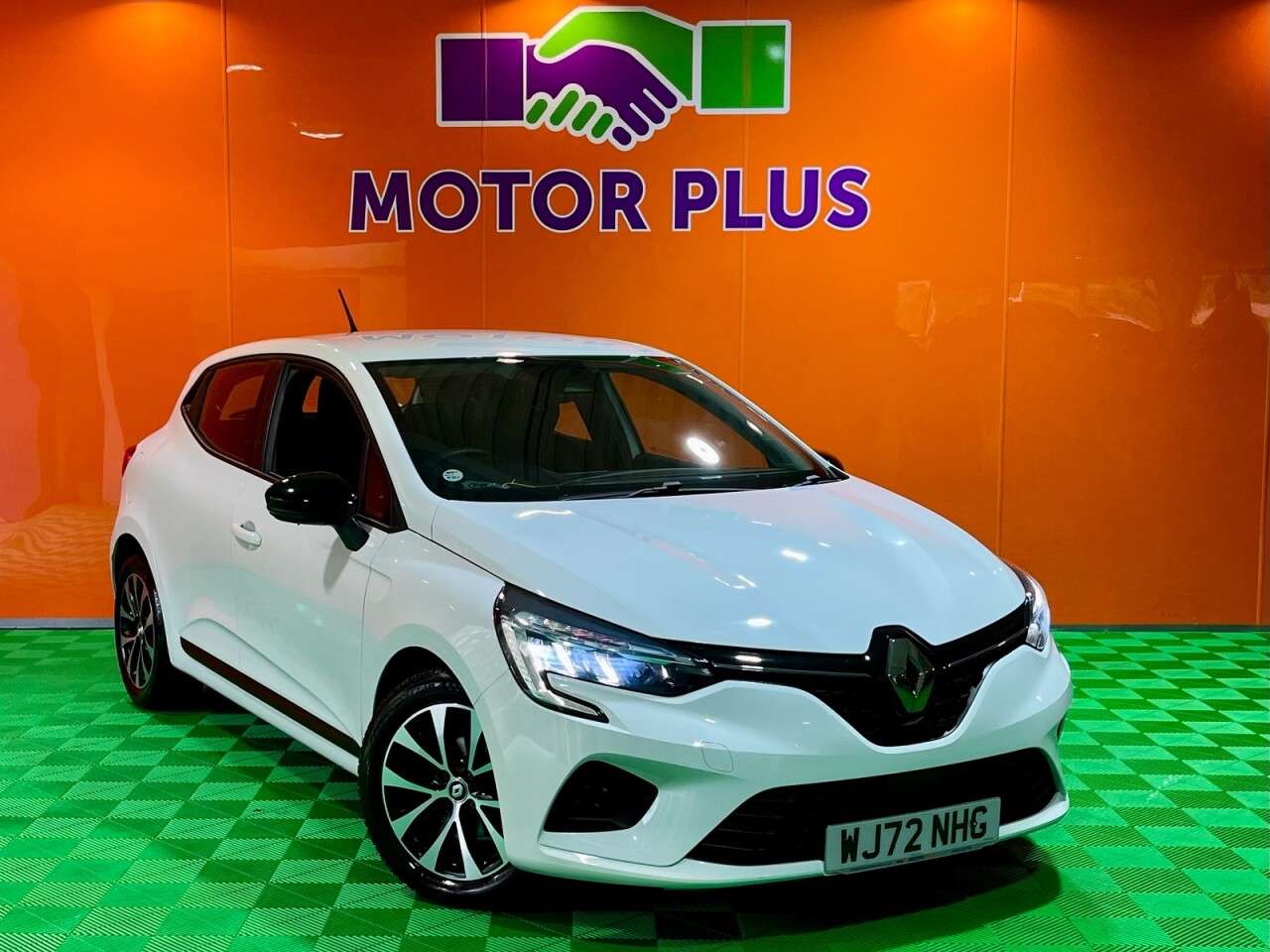 A 2022 RENAULT CLIO 1.0 TCe Evolution Hatchback 5dr Petrol Manual Euro 6 (s/s) (90 ps) Visit Ov A 2022 RENAULT CLIO 1.0 TCe Evolution Hatchback 5dr Petrol Manual Euro 6 (s/s) (90 ps) Visit Ov
