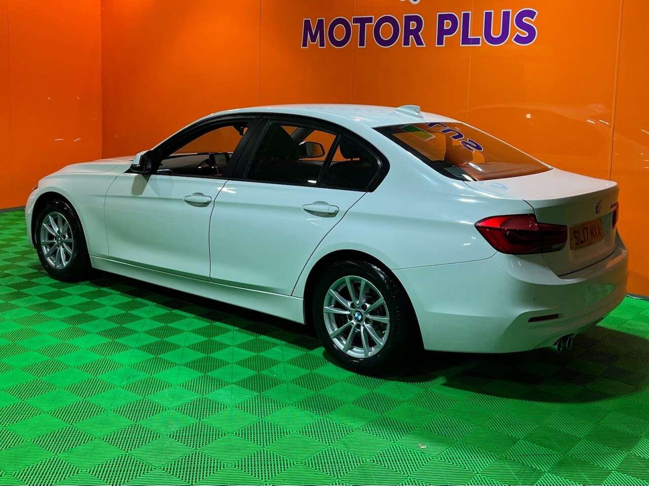 A 2017 BMW 3 SERIES 2.0 320d ED Plus Saloon 4dr Diesel Auto Euro 6 (s/s) (163 ps) Visit Over 40 A 2017 BMW 3 SERIES 2.0 320d ED Plus Saloon 4dr Diesel Auto Euro 6 (s/s) (163 ps) Visit Over 40