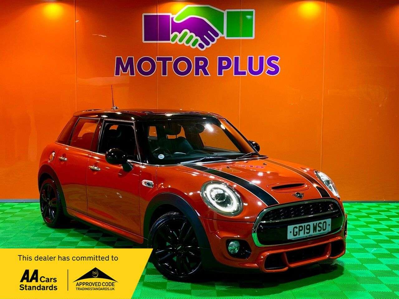 A 2019 MINI HATCH 2.0 Cooper S Sport Hatchback 5dr Petrol Steptronic Euro 6 (s/s) (192 ps) Vi A 2019 MINI HATCH 2.0 Cooper S Sport Hatchback 5dr Petrol Steptronic Euro 6 (s/s) (192 ps) Vi