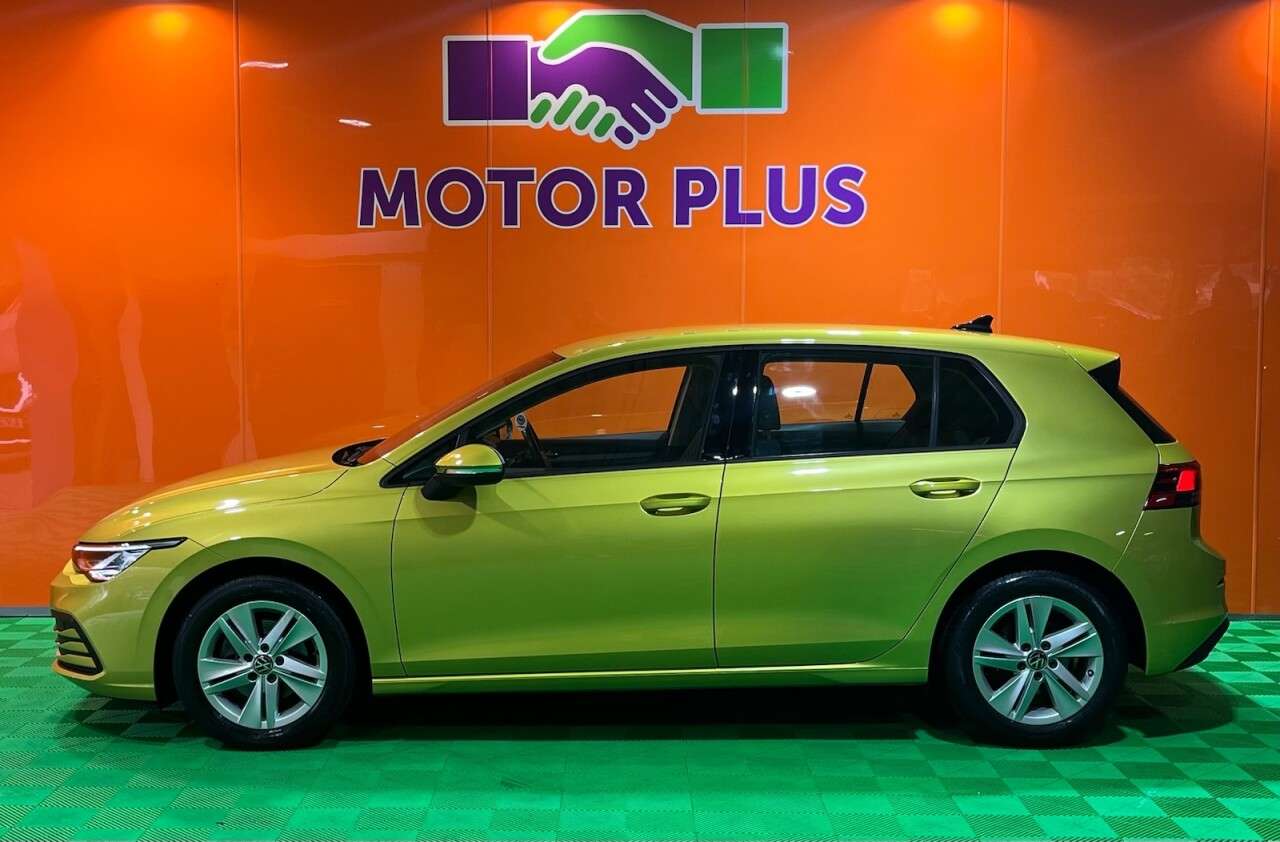 A 2021 VOLKSWAGEN GOLF 1.5 eTSI MHEV Life Hatchback 5dr Petrol Hybrid DSG Euro 6 (s/s) (150 ps) Vi A 2021 VOLKSWAGEN GOLF 1.5 eTSI MHEV Life Hatchback 5dr Petrol Hybrid DSG Euro 6 (s/s) (150 ps) Vi