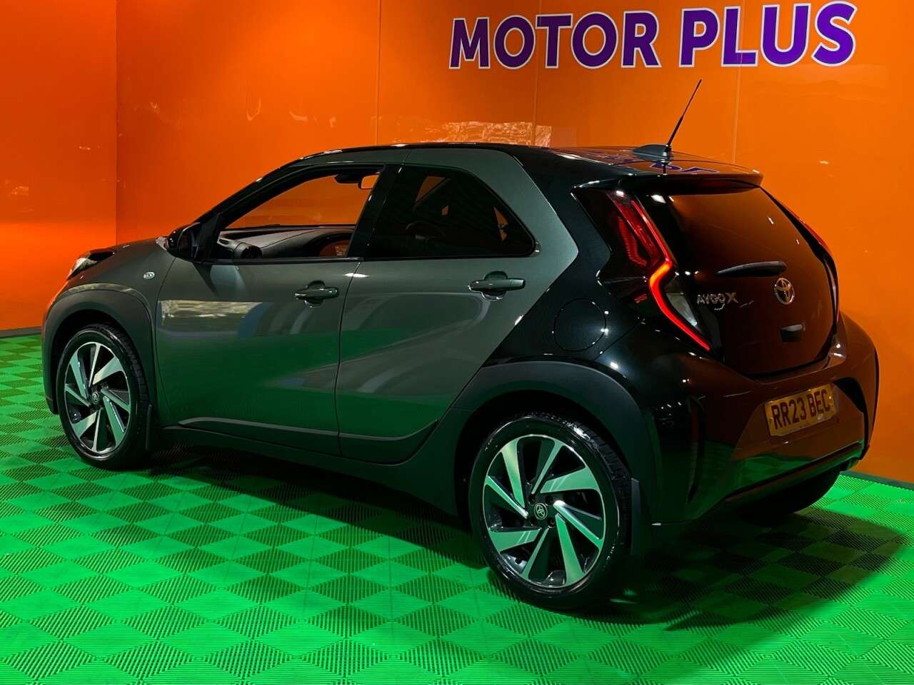A 2023 TOYOTA AYGO X 1.0 VVT-i Edge Hatchback 5dr Petrol Manual Euro 6 (s/s) (72 ps) Visit Over A 2023 TOYOTA AYGO X 1.0 VVT-i Edge Hatchback 5dr Petrol Manual Euro 6 (s/s) (72 ps) Visit Over