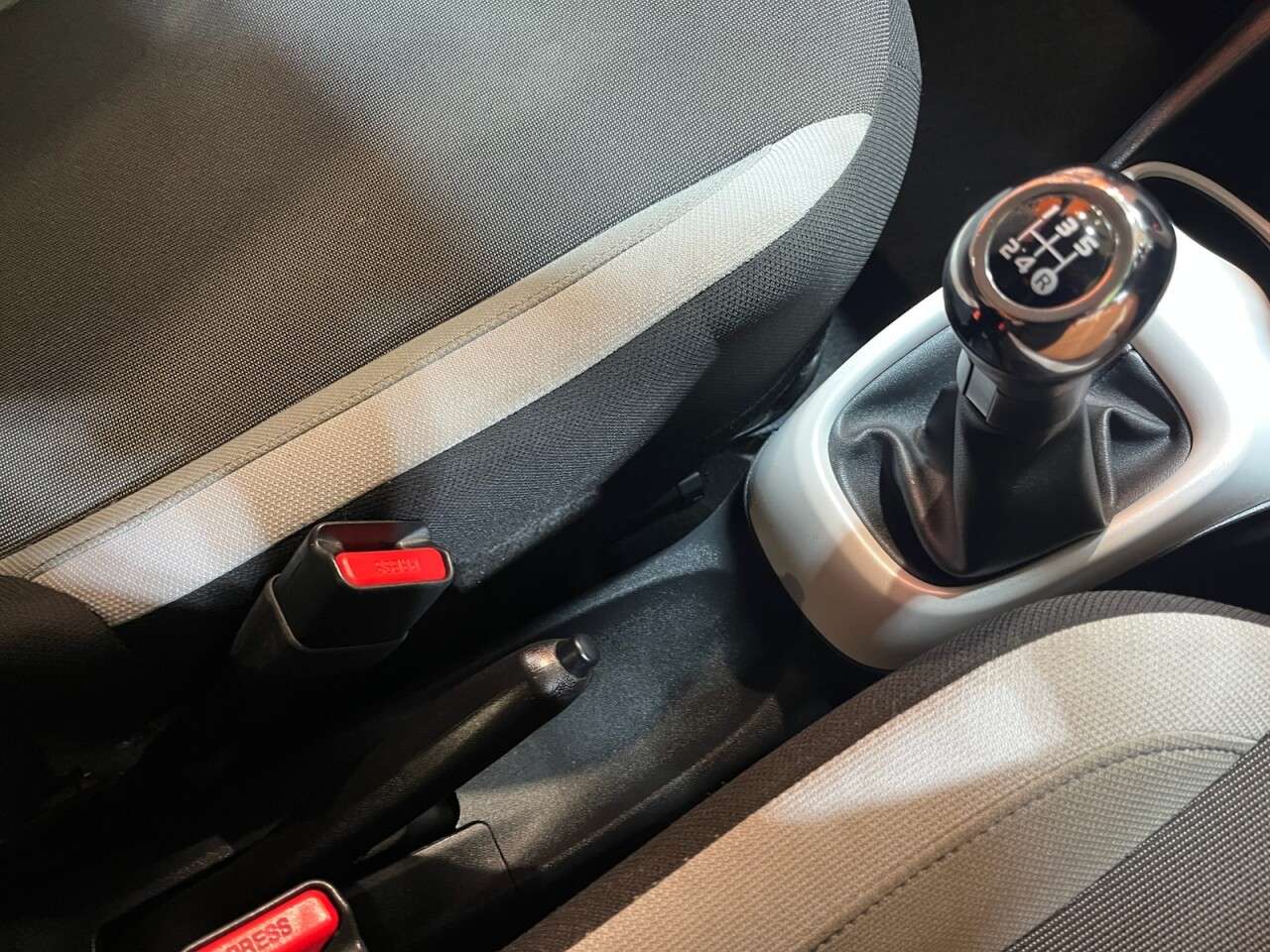 2016 TOYOTA AYGO 2016 TOYOTA AYGO