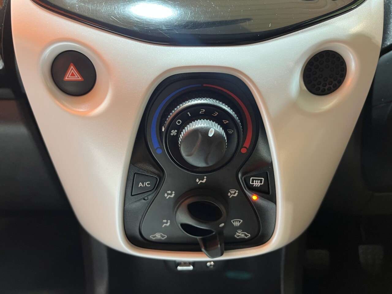 2016 TOYOTA AYGO 2016 TOYOTA AYGO