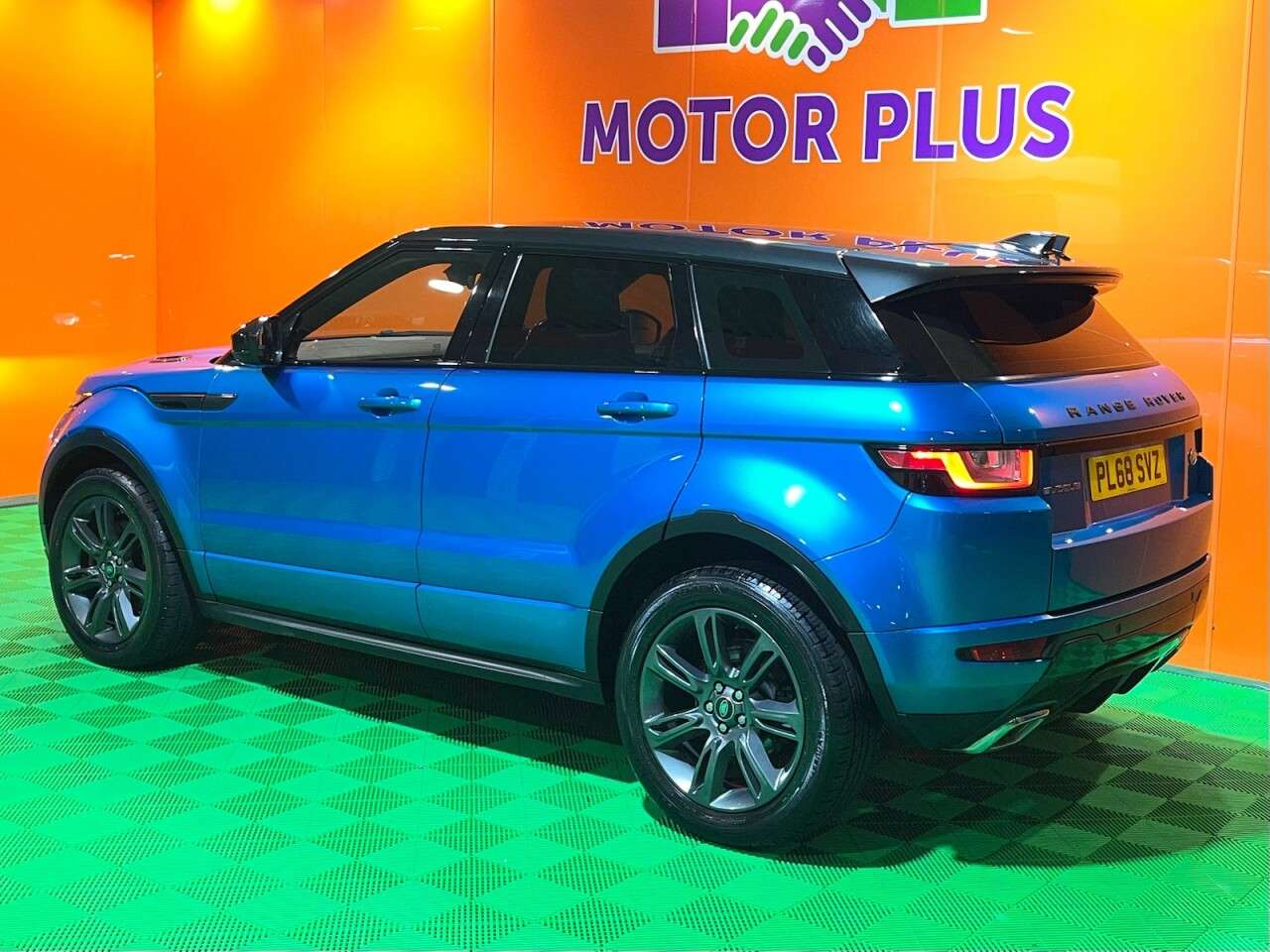 A 2018 LAND ROVER RANGE ROVER EVOQUE 2.0 TD4 Landmark SUV 5dr Diesel Auto 4WD Euro 6 (s/s) (180 ps) Visit Over 4 A 2018 LAND ROVER RANGE ROVER EVOQUE 2.0 TD4 Landmark SUV 5dr Diesel Auto 4WD Euro 6 (s/s) (180 ps) Visit Over 4