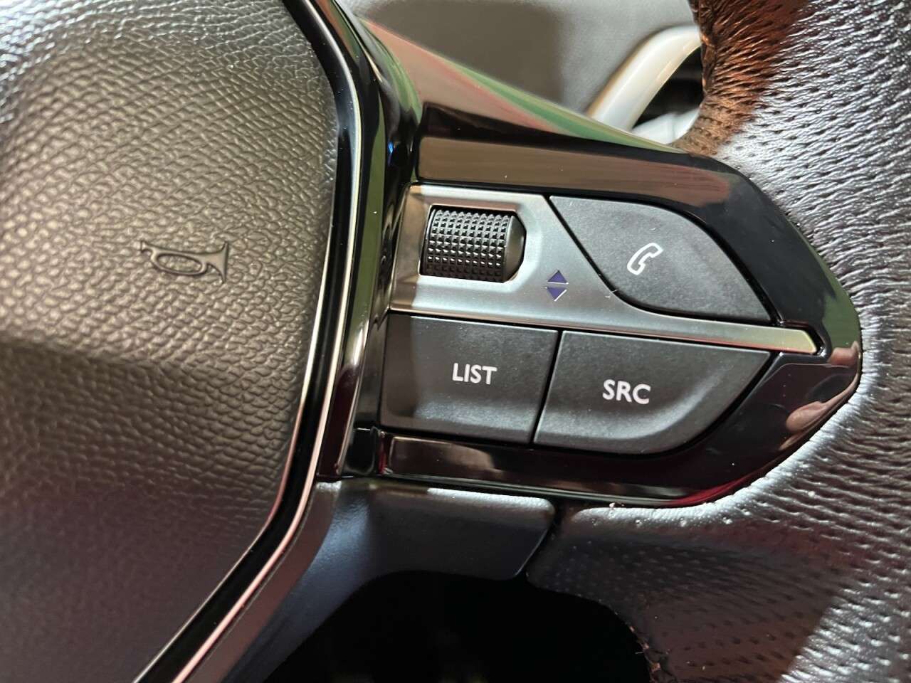 2022 PEUGEOT 3008 2022 PEUGEOT 3008