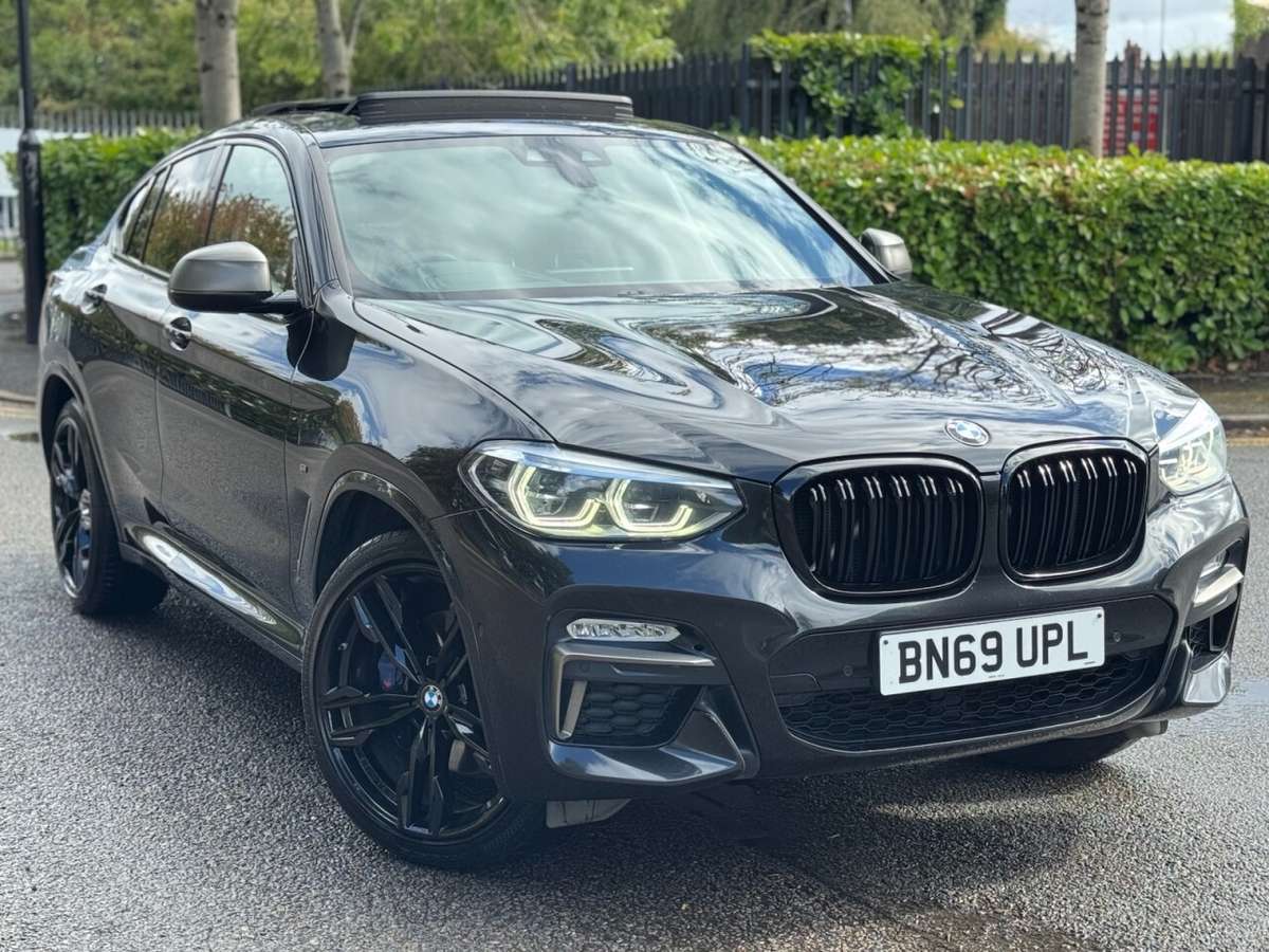Check out this BMW X4 2019 Diesel Automatic