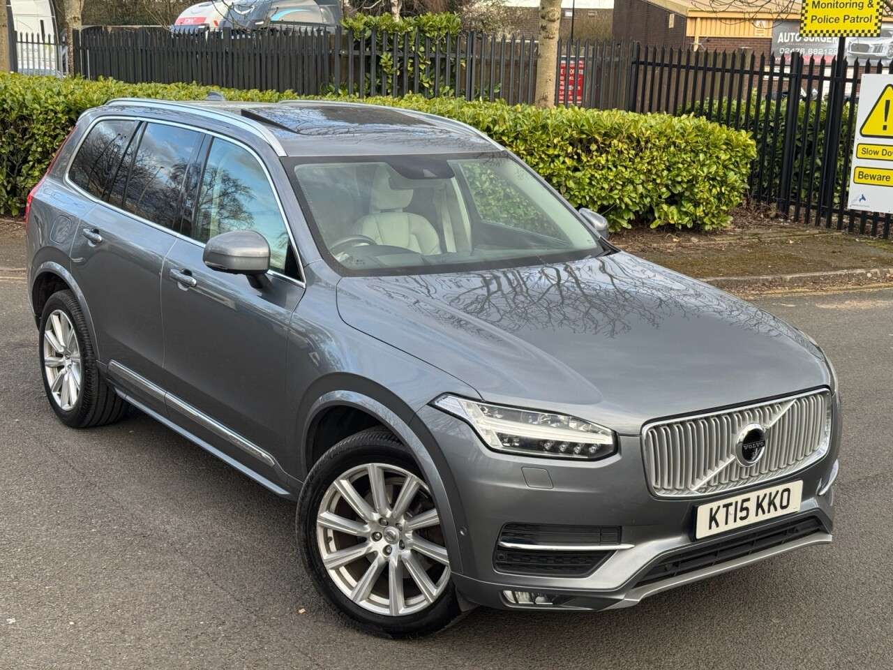 A 2015 VOLVO XC90 2.0 D5 Inscription SUV 5dr Diesel Geartronic 4WD Euro 6 (s/s) (225 ps) A 2015 VOLVO XC90 2.0 D5 Inscription SUV 5dr Diesel Geartronic 4WD Euro 6 (s/s) (225 ps)