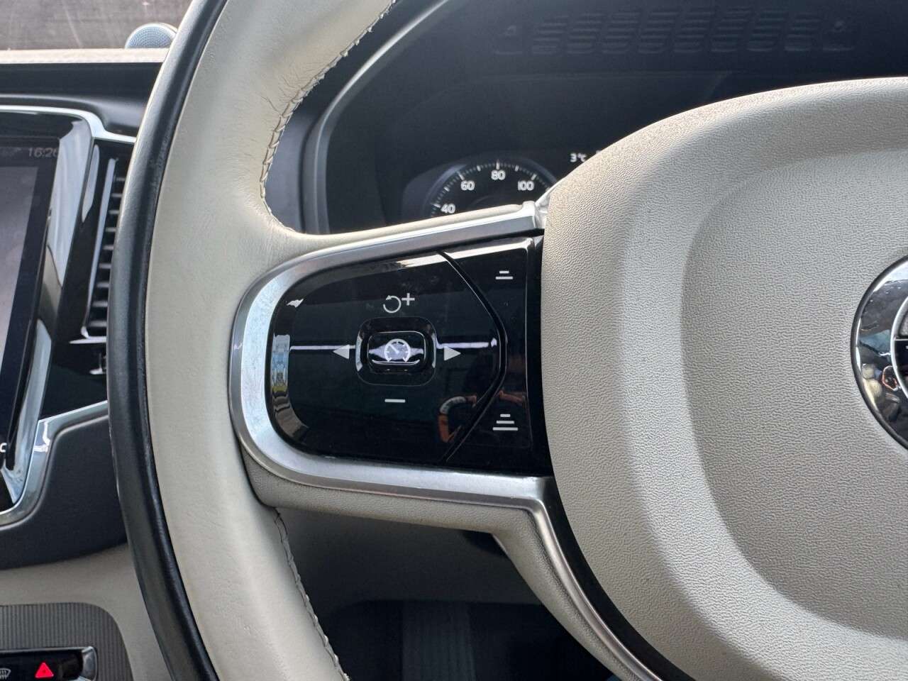 2015 VOLVO XC90 2015 VOLVO XC90