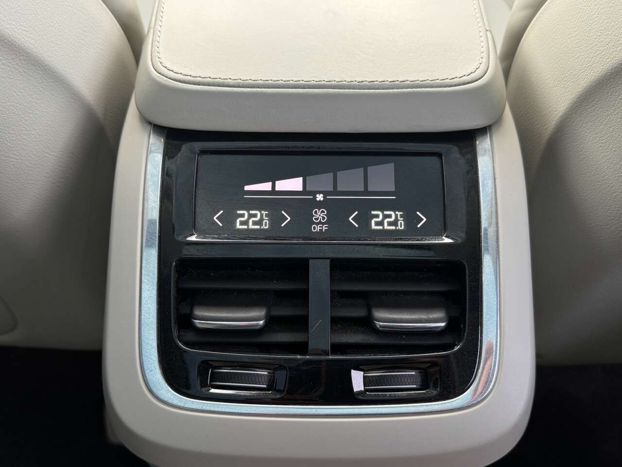 2015 VOLVO XC90 2015 VOLVO XC90