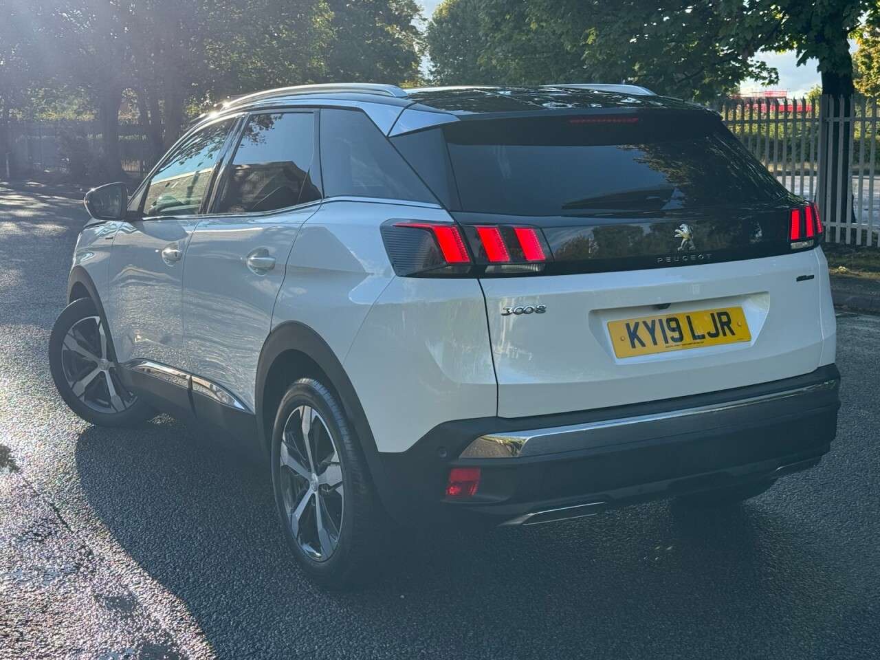 2019 PEUGEOT 3008 2019 PEUGEOT 3008